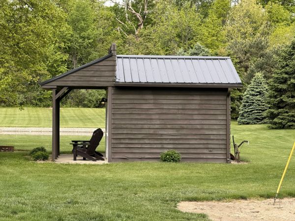 Découvrez pourquoi un abri de jardin en composite est incontournable